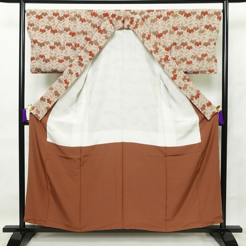 小紋 付け下げ小紋 正絹 花柄 袷仕立て 身丈157cm 裄丈67cm 刺繍 一部しつけ糸付き ベージュ_画像3