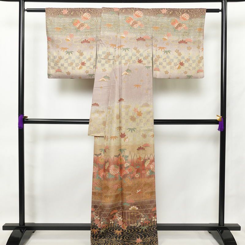 訪問着 良品 正絹 古典柄 袷仕立て 身丈164.5cm 裄丈69.5cm 金彩 フォーマル 着物 多色使い_画像2