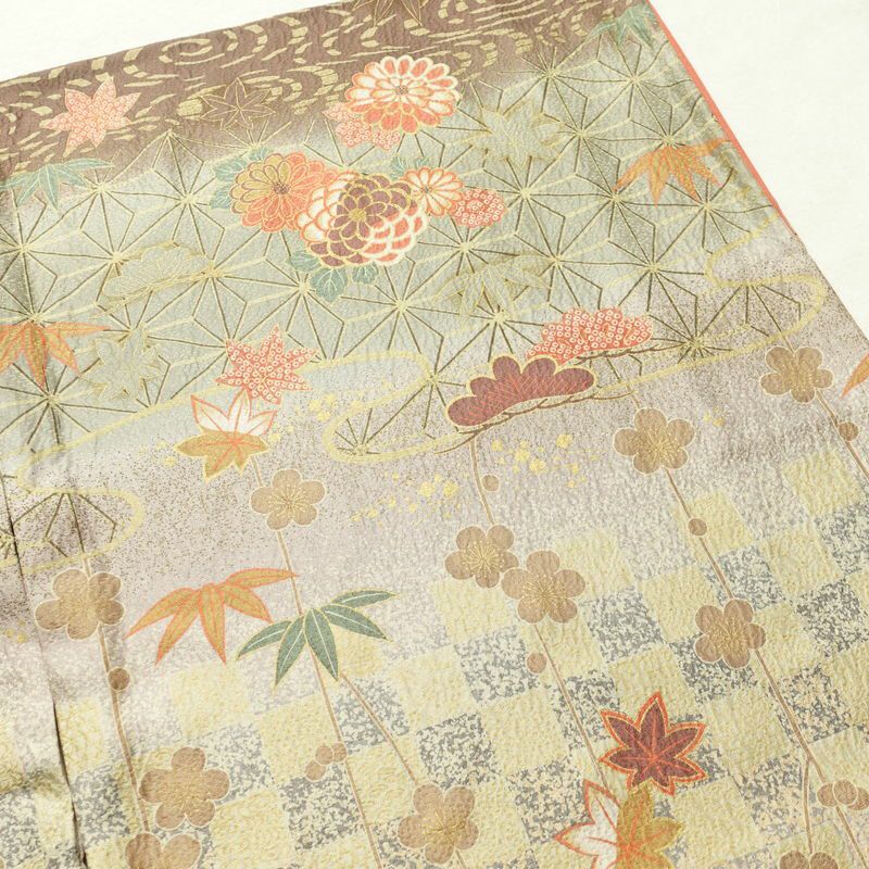 訪問着 良品 正絹 古典柄 袷仕立て 身丈164.5cm 裄丈69.5cm 金彩 フォーマル 着物 多色使い_画像12