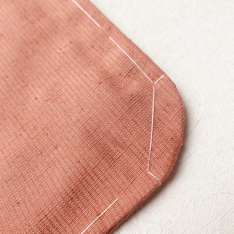 色留袖 良品 紬地 五つ紋付き 正絹 古典柄 袷仕立て 身丈160.5cm 裄丈67cm 箔 一部しつけ糸付き 金彩 フォーマル 着物 紬生地 ピンク_画像15