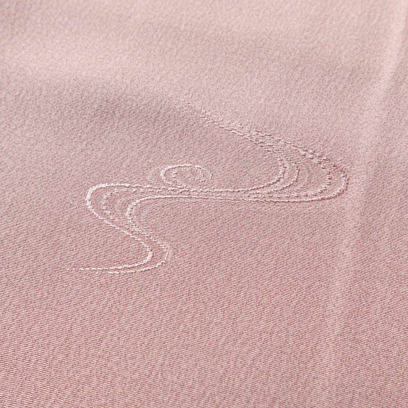 色無地 良品 しつけ糸付き 一つ紋付き 正絹 流水・波柄 袷仕立て 身丈159cm 裄丈65.5cm ピンク_画像6