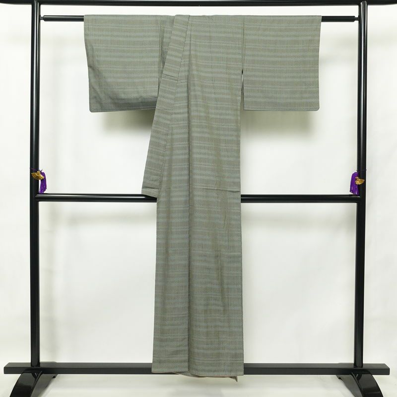紬 アンティーク風 正絹 縞柄・線柄 袷仕立て 身丈152cm 裄丈64.5cm 緑・うぐいす色_画像2