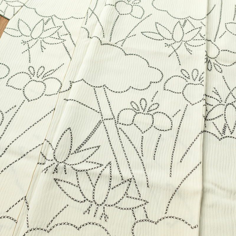 小紋 縮緬 正絹 古典柄 袷仕立て 身丈157cm 裄丈68cm 雲 クリーム_画像5