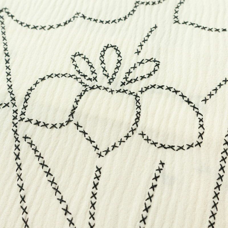 小紋 縮緬 正絹 古典柄 袷仕立て 身丈157cm 裄丈68cm 雲 クリーム_画像6