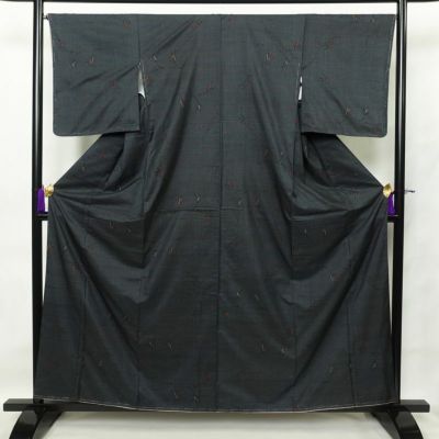 紬 しつけ糸付き 正絹 木の葉・植物柄 袷仕立て 身丈159.5cm 裄丈67cm つむぎ 青・紺