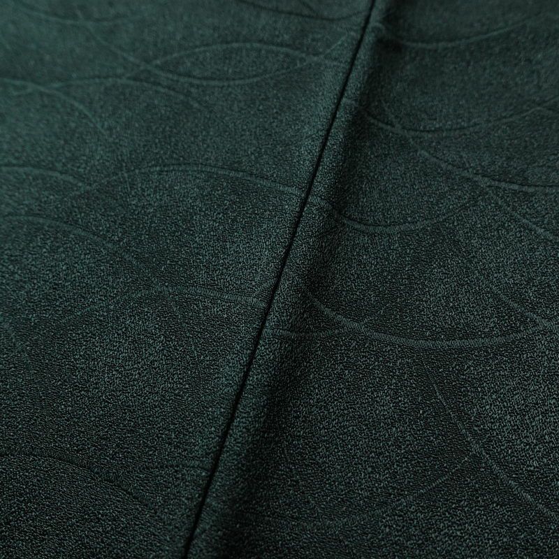 色無地 良品 しつけ糸付き 一つ紋付き 正絹 古典柄 袷仕立て 身丈155.5cm 裄丈64cm 着物 緑・うぐいす色_画像8