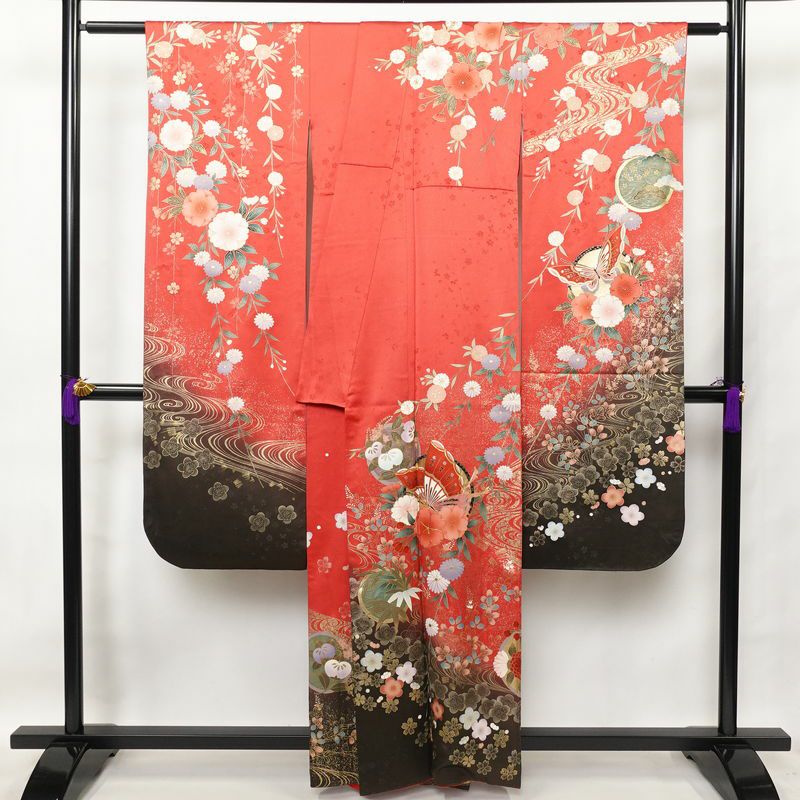 振袖 良品 金駒刺繍 正絹 古典柄 袷仕立て 身丈159.5cm 裄丈68cm 箔 金彩 フォーマル 成人式 着物 赤・朱_画像2