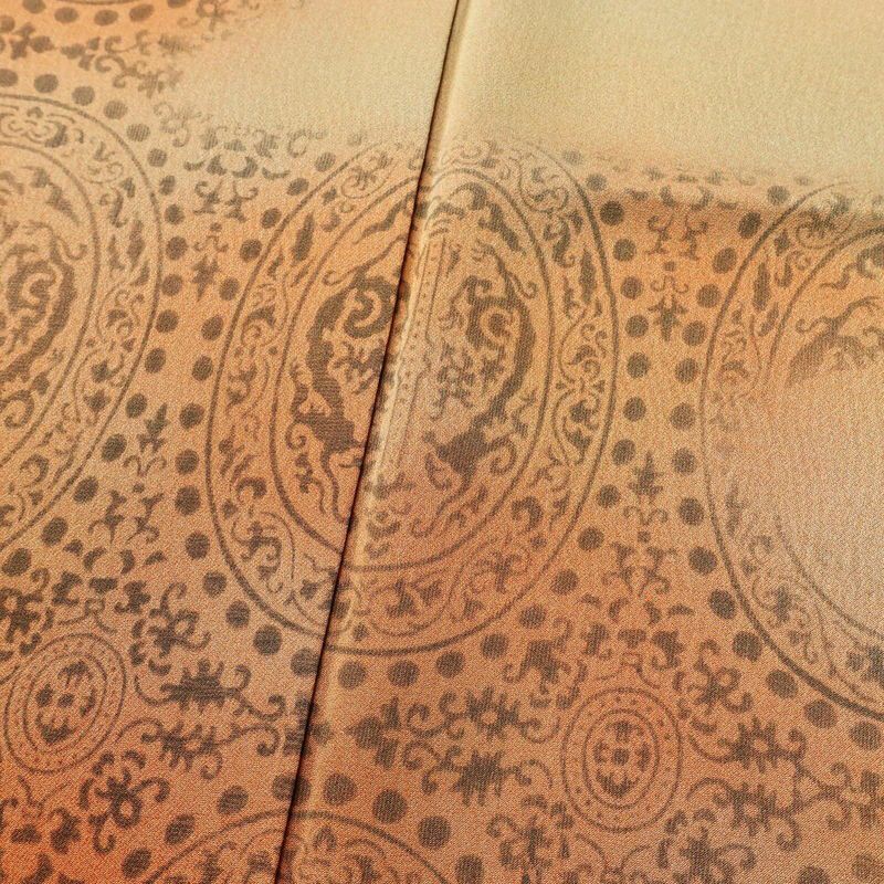 付け下げ 正絹 幾何学柄・抽象柄 袷仕立て 身丈158cm 裄丈65.5cm ぼかし 黄・黄土色_画像6