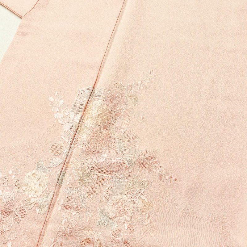 付け下げ 良品 スワトウ刺繍 一つ紋付き 正絹 古典柄 袷仕立て 身丈162.5cm 裄丈67.5cm 刺繍 共八掛 ピンク_画像5