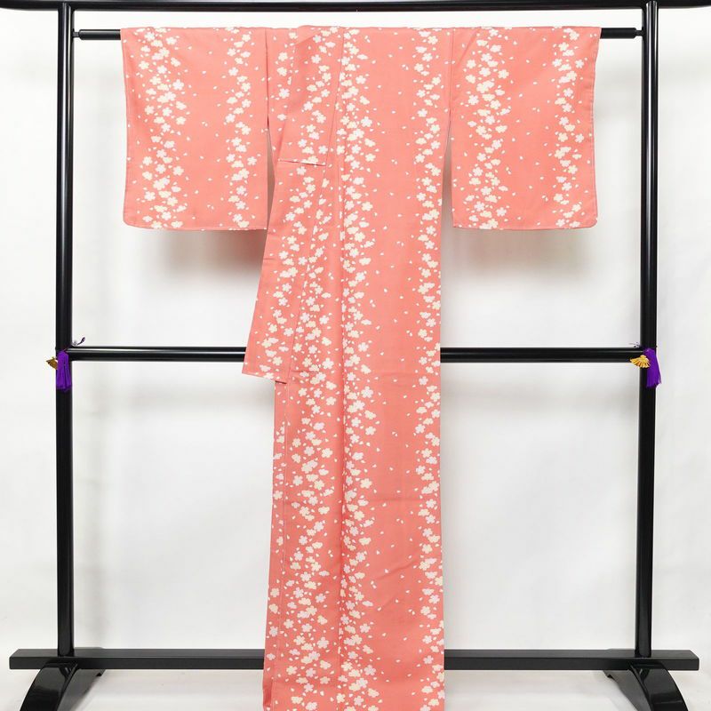 小紋 良品 RK リョウコキクチ しつけ糸付き ポリエステル 花柄 袷仕立て 身丈168cm 裄丈69cm ピンク_画像2