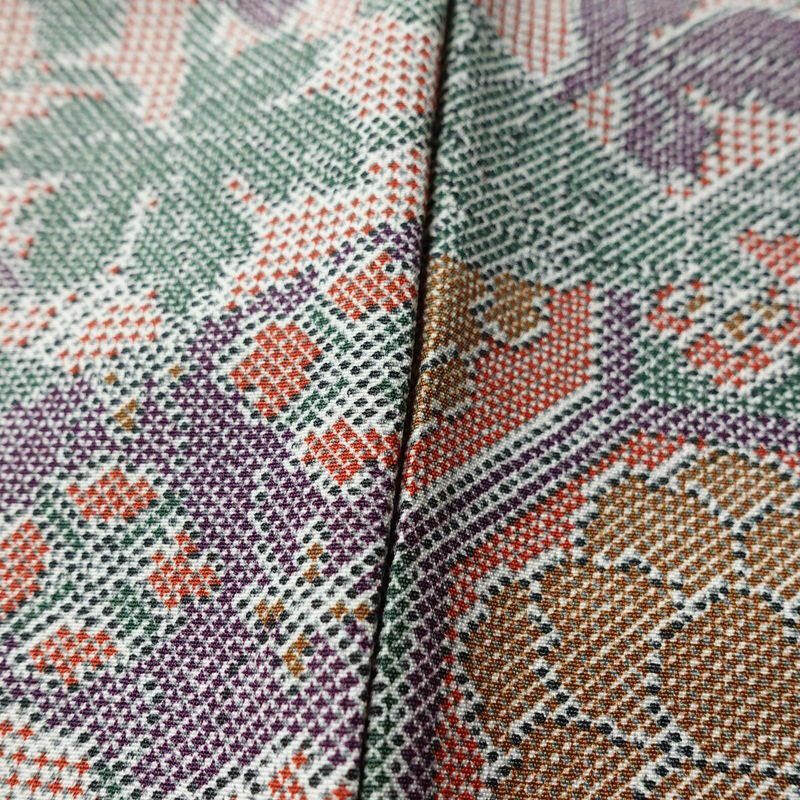 小紋 美品 しつけ糸付き ポリエステル 木の葉・植物柄 袷仕立て 身丈163cm 裄丈68cm 多色使い_画像9