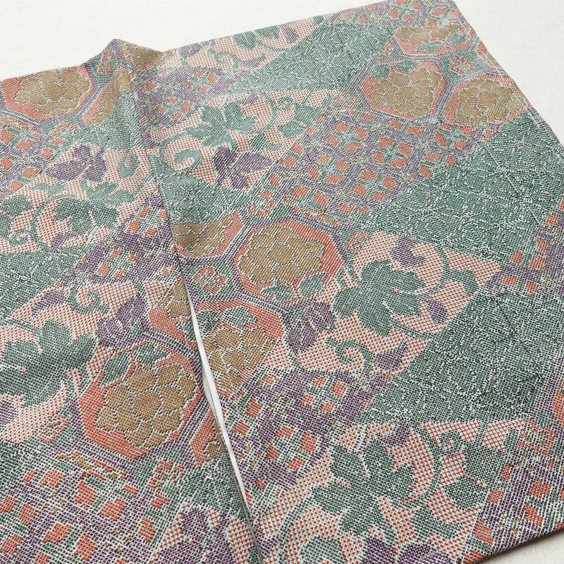 小紋 美品 しつけ糸付き ポリエステル 木の葉・植物柄 袷仕立て 身丈163cm 裄丈68cm 多色使い_画像12