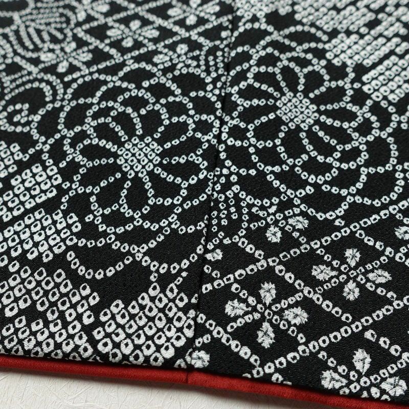 小紋 良品 縮緬 絞り風 ポリエステル 花柄 袷仕立て 身丈163cm 裄丈67cm 黒_画像10