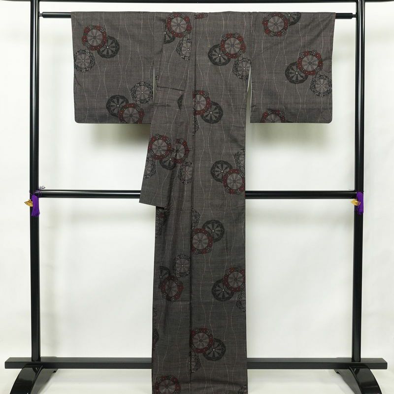 紬 正絹 古典柄 袷仕立て 身丈164.5cm 裄丈69.5cm 茶_画像2