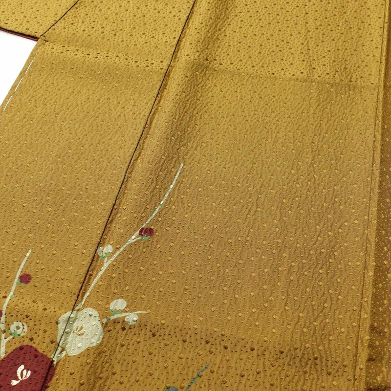 付け下げ 良品 しつけ糸付き 丹後ちりめん 縮緬 正絹 木の葉・植物柄 袷仕立て 身丈165.5cm 裄丈66cm 箔 金彩 黄・黄土色_画像5
