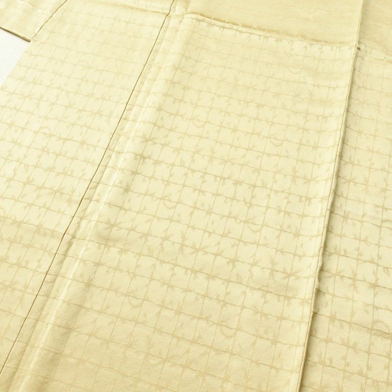 色無地 しつけ糸付き 一つ紋付き 正絹 チェック・格子柄 袷仕立て 身丈158cm 裄丈62.5cm 共八掛 黄・黄土色_画像5