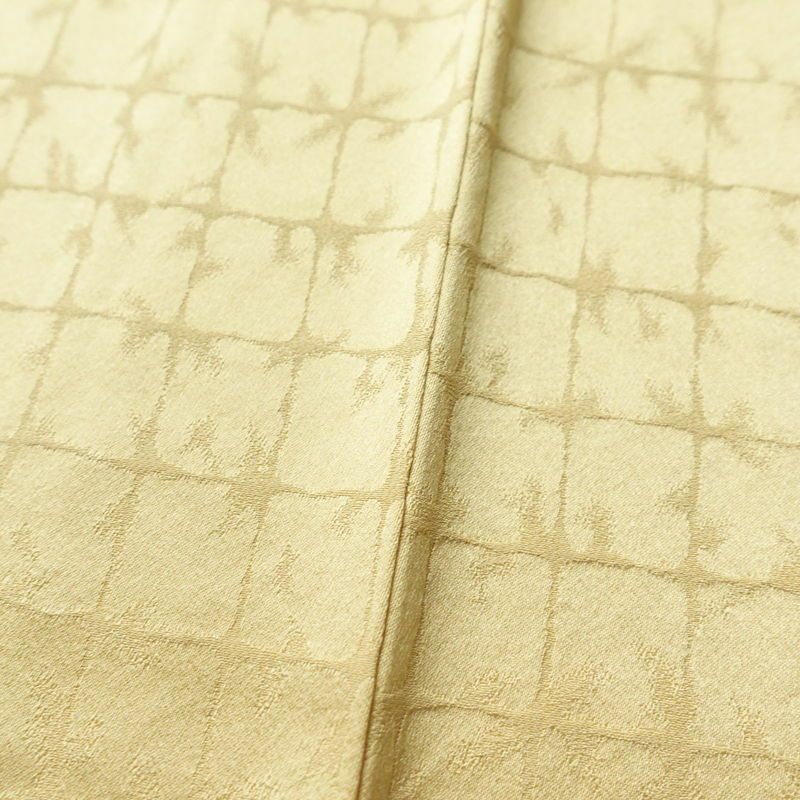 色無地 しつけ糸付き 一つ紋付き 正絹 チェック・格子柄 袷仕立て 身丈158cm 裄丈62.5cm 共八掛 黄・黄土色_画像7