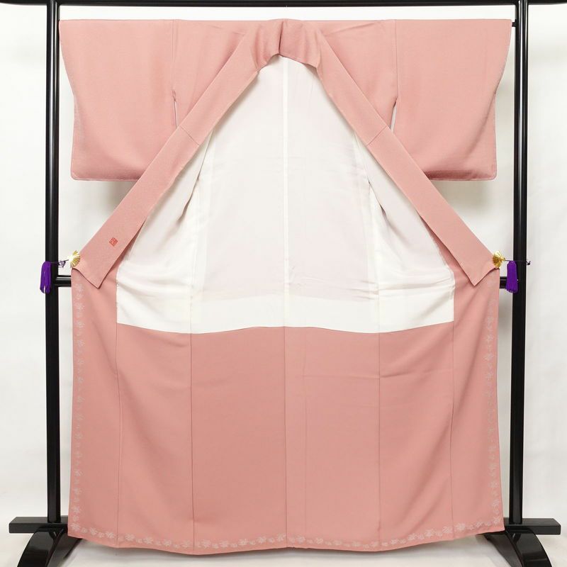 色無地 美品 草木染 落款入り しつけ糸付き 一つ紋付き 正絹 無地 袷仕立て 身丈162.5cm 裄丈67cm ピンク_画像3