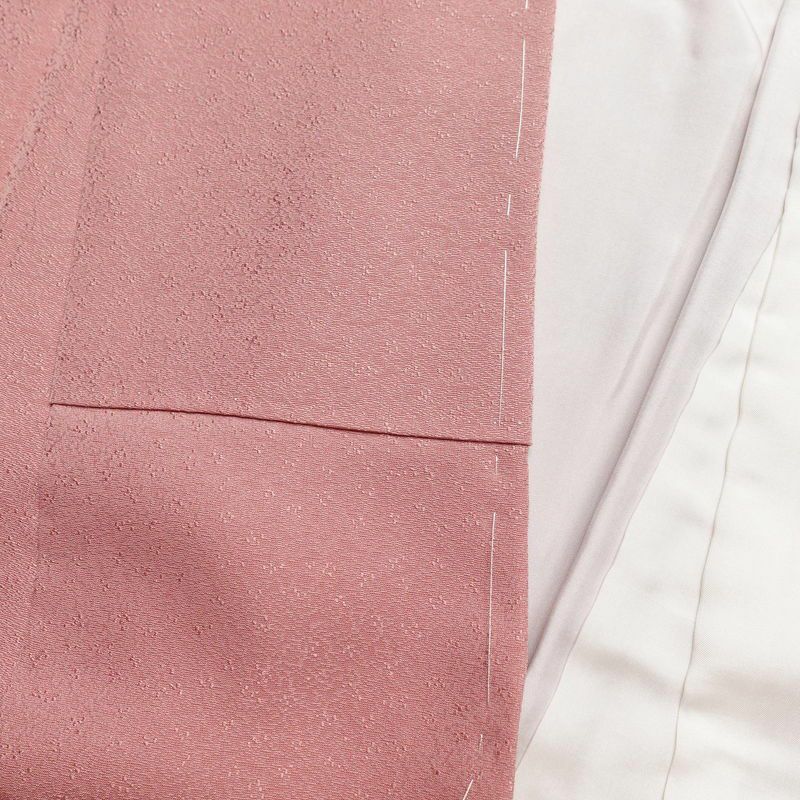 色無地 美品 草木染 落款入り しつけ糸付き 一つ紋付き 正絹 無地 袷仕立て 身丈162.5cm 裄丈67cm ピンク_画像16