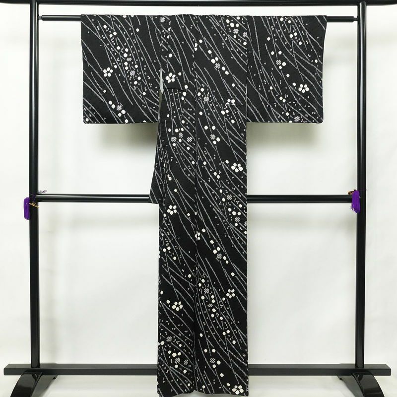 小紋 絞り 正絹 古典柄 袷仕立て 身丈160cm 裄丈66cm 黒_画像2