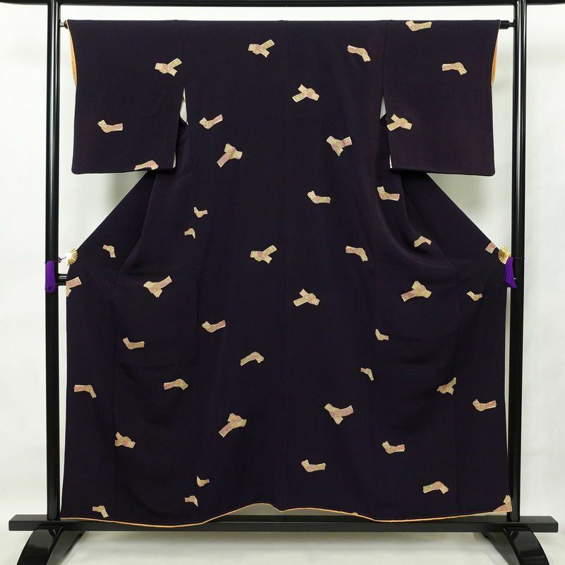 小紋 縮緬 正絹 古典柄 袷仕立て 身丈154cm 裄丈65.5cm 金彩 紫・藤色_画像1