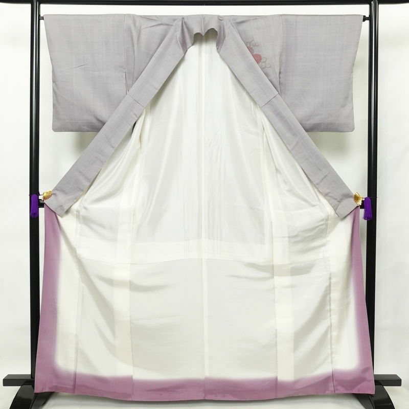 付け下げ スワトウ刺繍 紬地 正絹 古典柄 袷仕立て 身丈164cm 裄丈65.5cm 紫・藤色_画像3