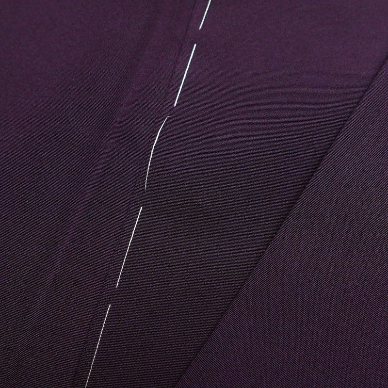 色無地 しつけ糸付き 一つ紋付き 正絹 無地 袷仕立て 身丈163.5cm 裄丈66.5cm 着物 共八掛 紫・藤色_画像16