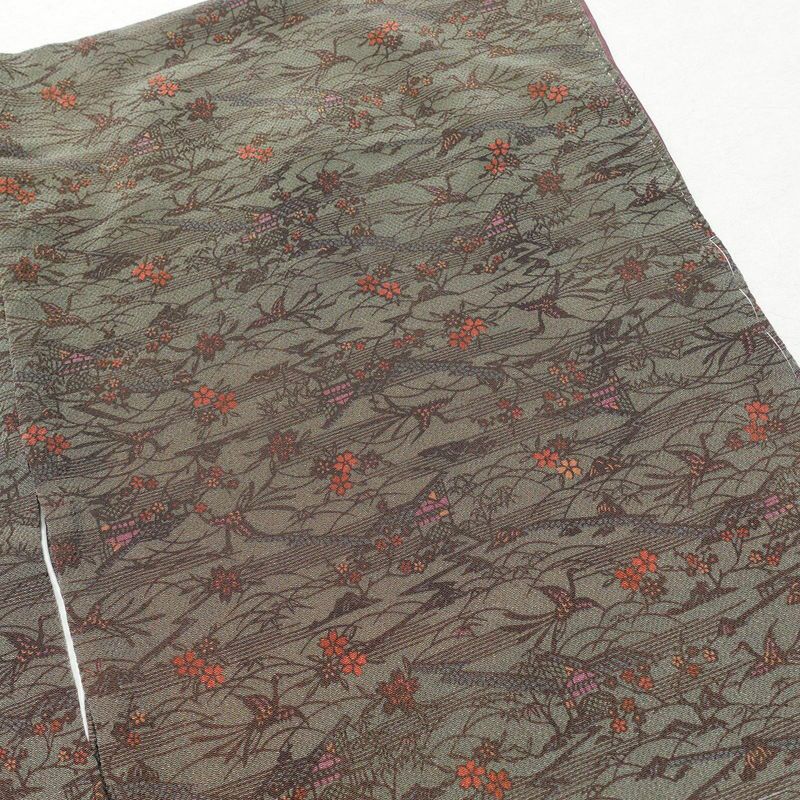 小紋 良品 落款入り 南部幸雄 二代目 縮緬 総柄 正絹 古典柄 袷仕立て 身丈154.5cm 裄丈63.5cm 一部しつけ糸付き 着物 緑・うぐいす色_画像10
