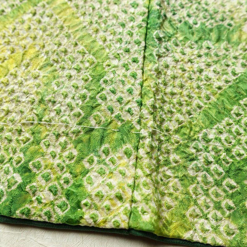 小紋 絞り 総絞り 正絹 亀甲柄 袷仕立て 身丈161cm 裄丈68cm 一部しつけ糸付き 緑・うぐいす色_画像8