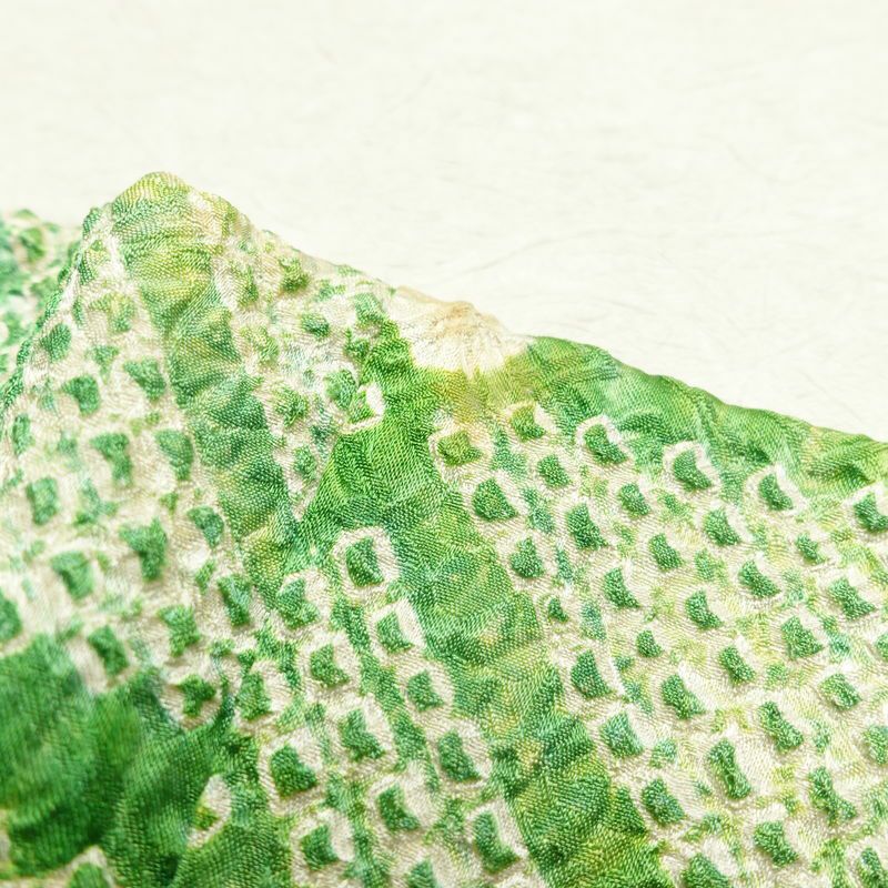 小紋 絞り 総絞り 正絹 亀甲柄 袷仕立て 身丈161cm 裄丈68cm 一部しつけ糸付き 緑・うぐいす色_画像13