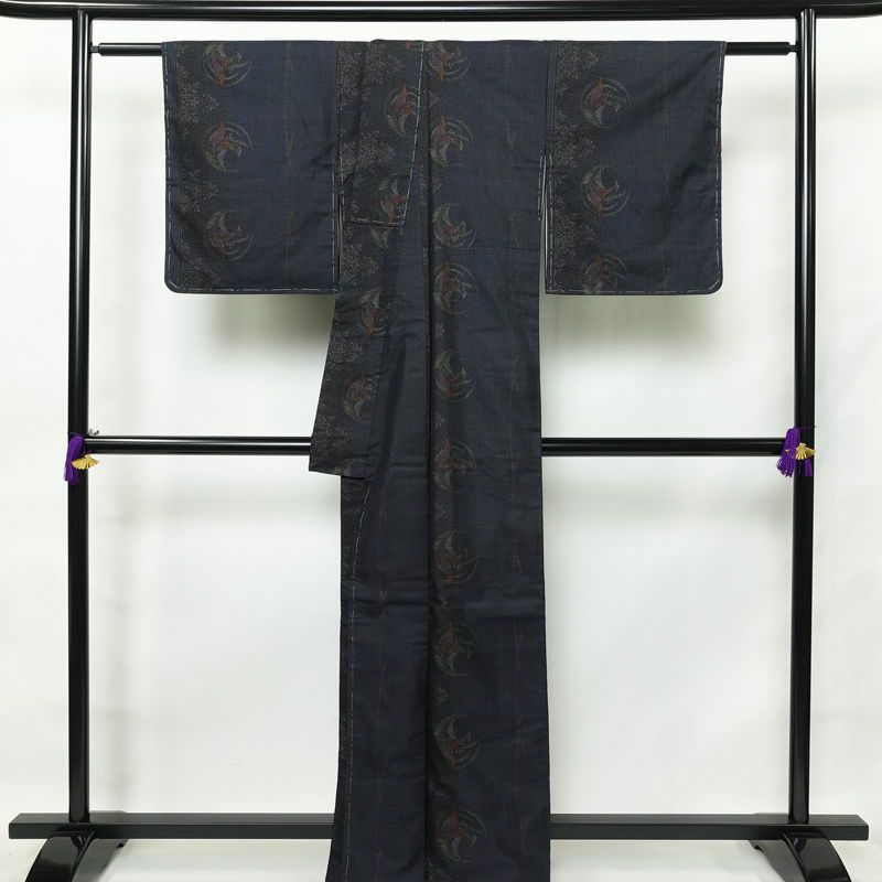 本場大島紬 純泥染 良品 証紙あり しつけ糸付き 正絹 花柄 袷仕立て 身丈163.5cm 裄丈66.5cm 青・紺_画像2