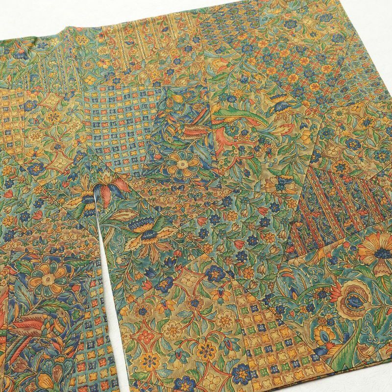 小紋 縮緬 総柄 正絹 幾何学柄・抽象柄 袷仕立て 身丈155.5cm 裄丈65cm 多色使い_画像12