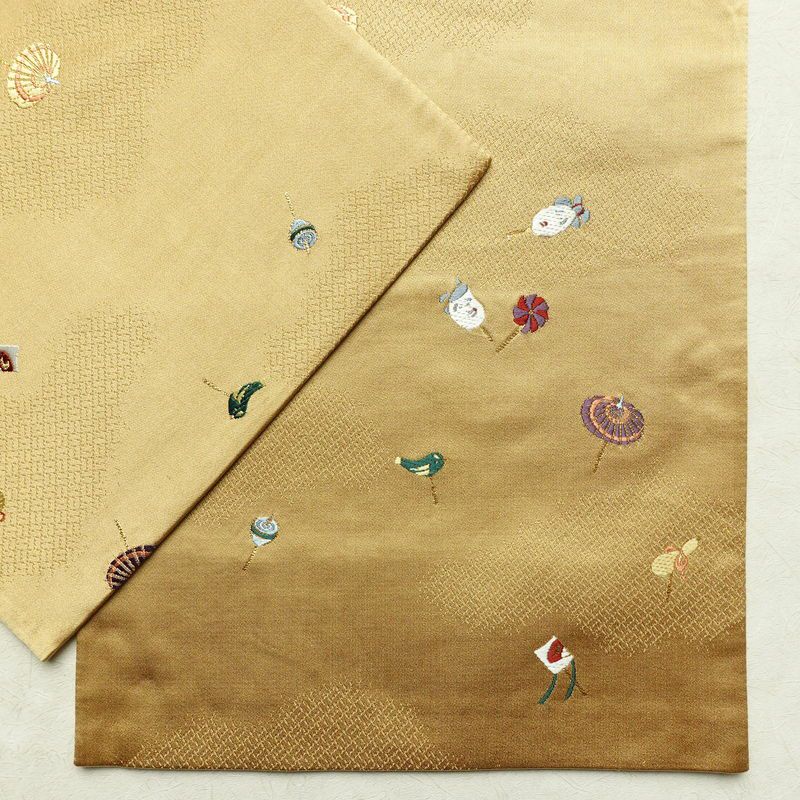袋帯 六通柄 正絹 古典柄 刺繍 独楽 傘 黄・黄土色_画像15