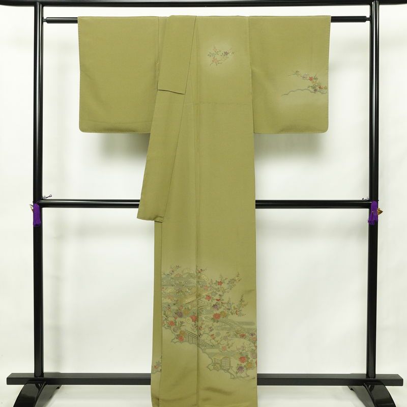 付け下げ 良品 スワトウ刺繍 正絹 古典柄 袷仕立て 身丈165.5cm 裄丈65.5cm 刺繍 緑・うぐいす色_画像2