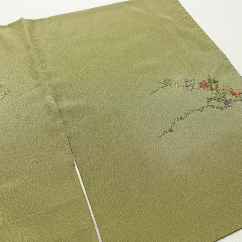 付け下げ 良品 スワトウ刺繍 正絹 古典柄 袷仕立て 身丈165.5cm 裄丈65.5cm 刺繍 緑・うぐいす色_画像15
