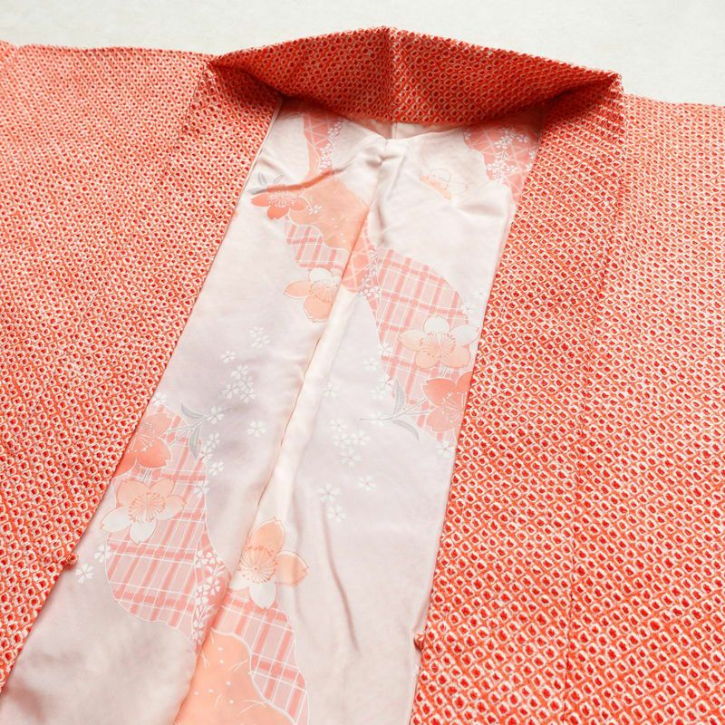 羽織 美品 しつけ糸付き 絞り 正絹 古典柄 袷仕立て 身丈88cm 裄丈69.5cm 赤・朱_画像8