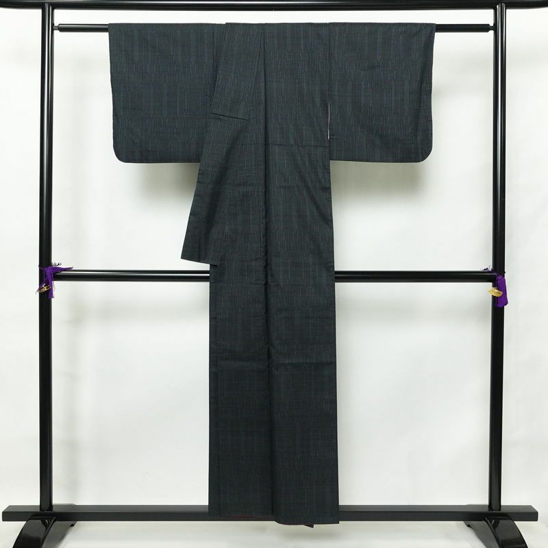 紬 良品 正絹 幾何学柄・抽象柄 袷仕立て 身丈151.5cm 裄丈64cm 青・紺_画像2