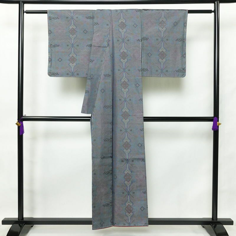 紬 美品 しつけ糸付き 正絹 幾何学柄・抽象柄 袷仕立て 身丈152.5cm 裄丈65.5cm 青・紺_画像2