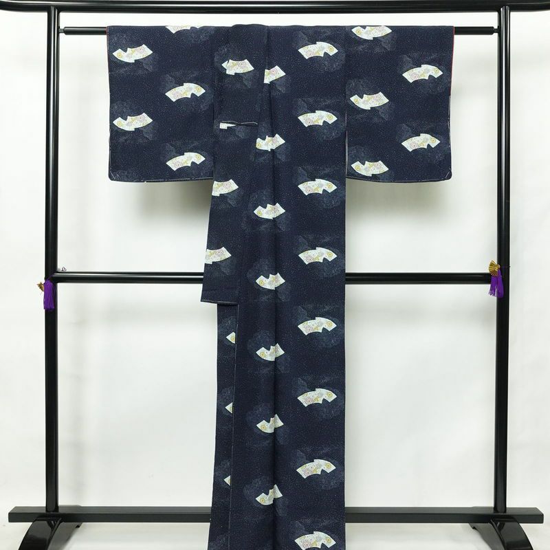 小紋 良品 しつけ糸付き ポリエステル 古典柄 袷仕立て 身丈163.5cm 裄丈66cm 青・紺_画像2