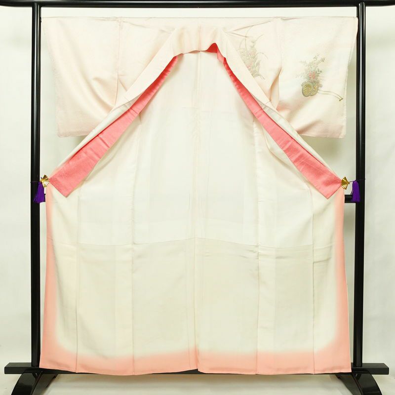 付け下げ 正絹 古典柄 袷仕立て 身丈159.5cm 裄丈68.5cm 箔 一部しつけ糸付き ピンク_画像3