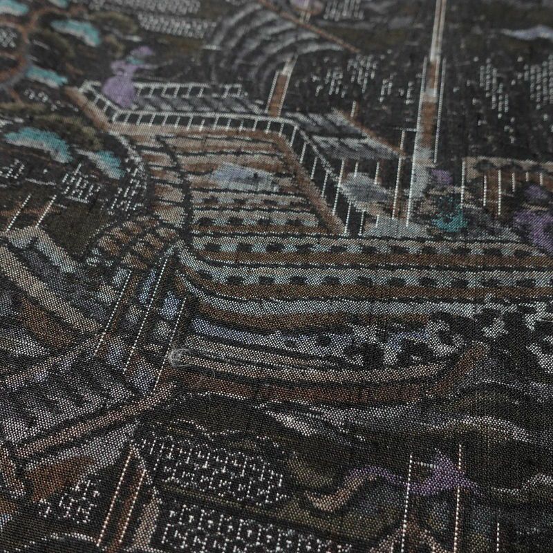 紬 良品 本真綿紬 百亀甲総絣 証紙あり しつけ糸付き 正絹 風景柄 袷仕立て 身丈157cm 裄丈65.5cm 黒_画像6