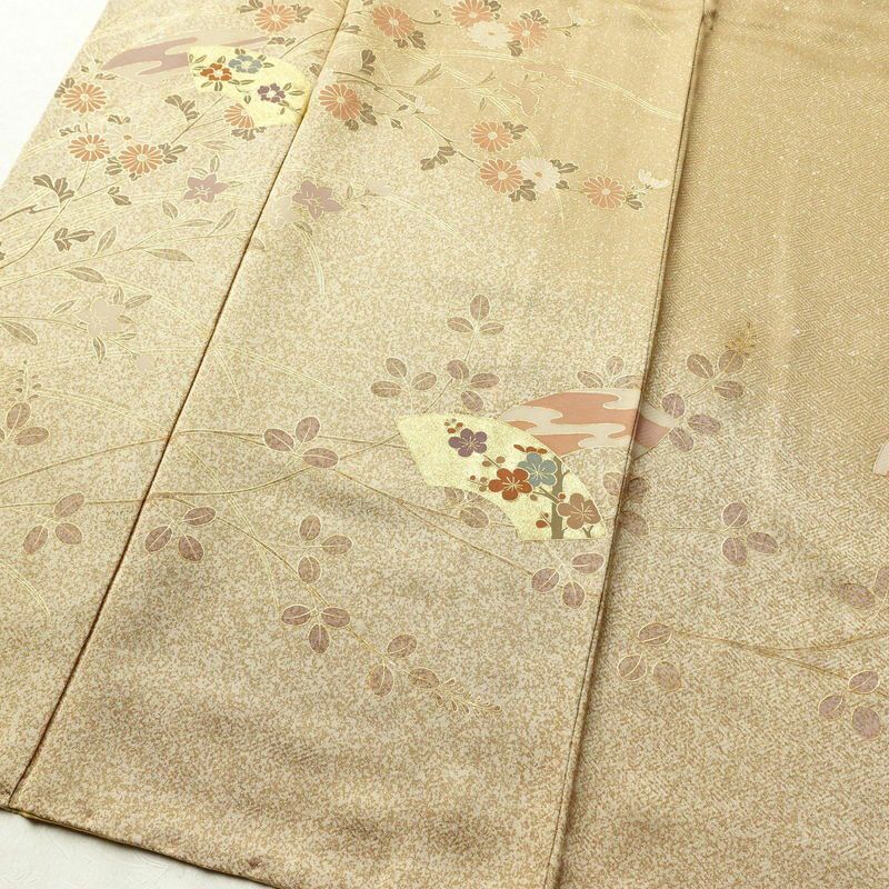 付け下げ 正絹 木の葉・植物柄 袷仕立て 身丈160cm 裄丈63.5cm 箔 金彩 黄・黄土色_画像4