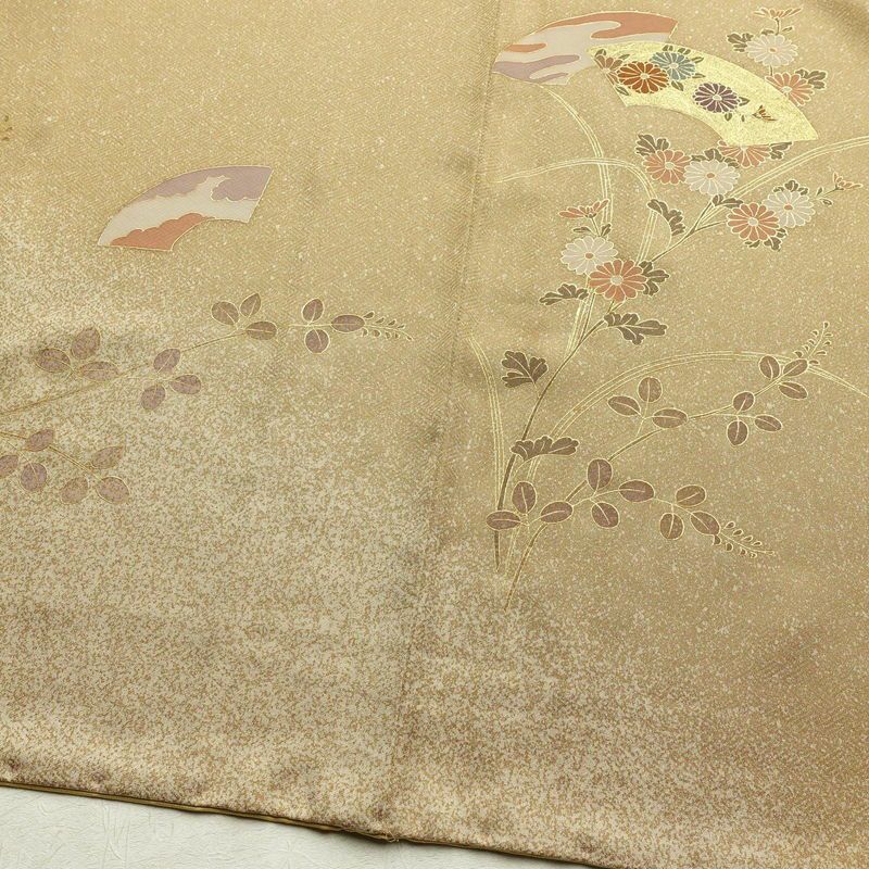 付け下げ 正絹 木の葉・植物柄 袷仕立て 身丈160cm 裄丈63.5cm 箔 金彩 黄・黄土色_画像9