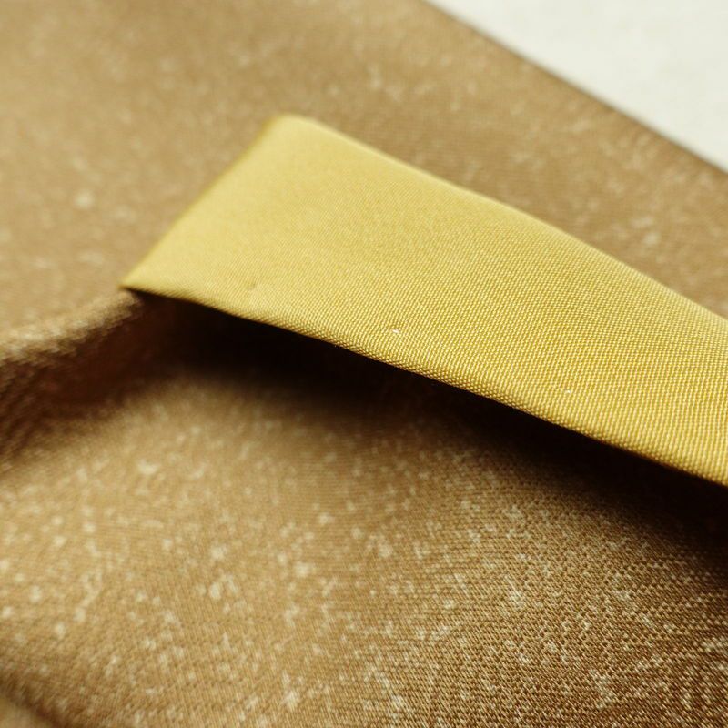 付け下げ 正絹 木の葉・植物柄 袷仕立て 身丈160cm 裄丈63.5cm 箔 金彩 黄・黄土色_画像15