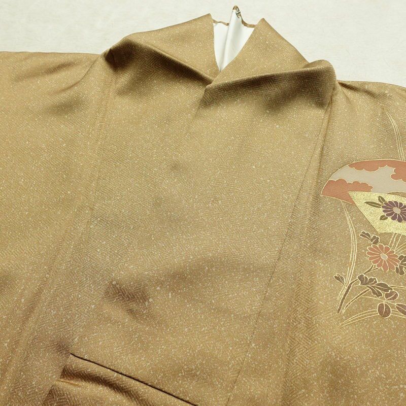 付け下げ 正絹 木の葉・植物柄 袷仕立て 身丈160cm 裄丈63.5cm 箔 金彩 黄・黄土色_画像17