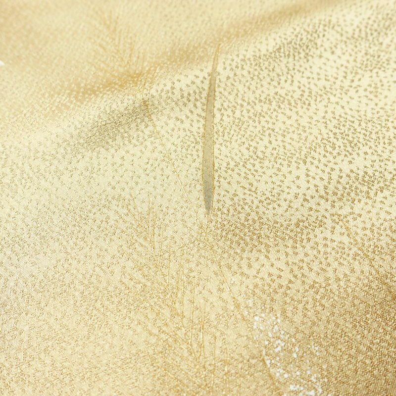 付け下げ 良品 しつけ糸付き 正絹 花柄 袷仕立て 身丈158.5cm 裄丈66.5cm 金彩 ベージュ_画像10