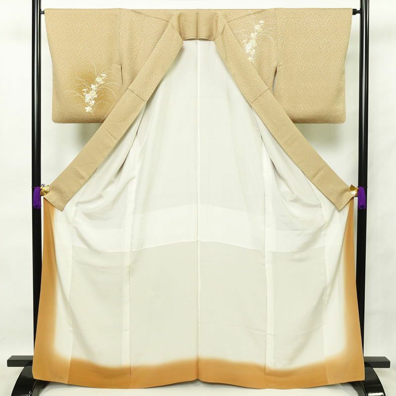 付け下げ 正絹 木の葉・植物柄 袷仕立て 身丈165cm 裄丈66.5cm ベージュ_画像3