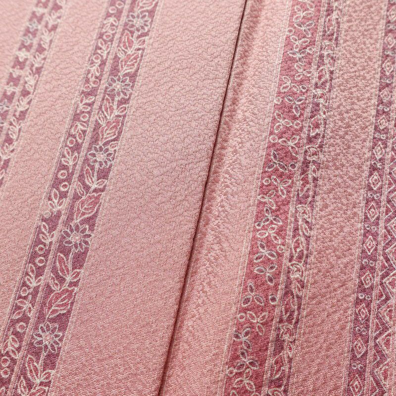 小紋 美品 縮緬 しつけ糸付き 正絹 縞柄・線柄 袷仕立て 身丈165cm 裄丈66.5cm ピンク_画像9