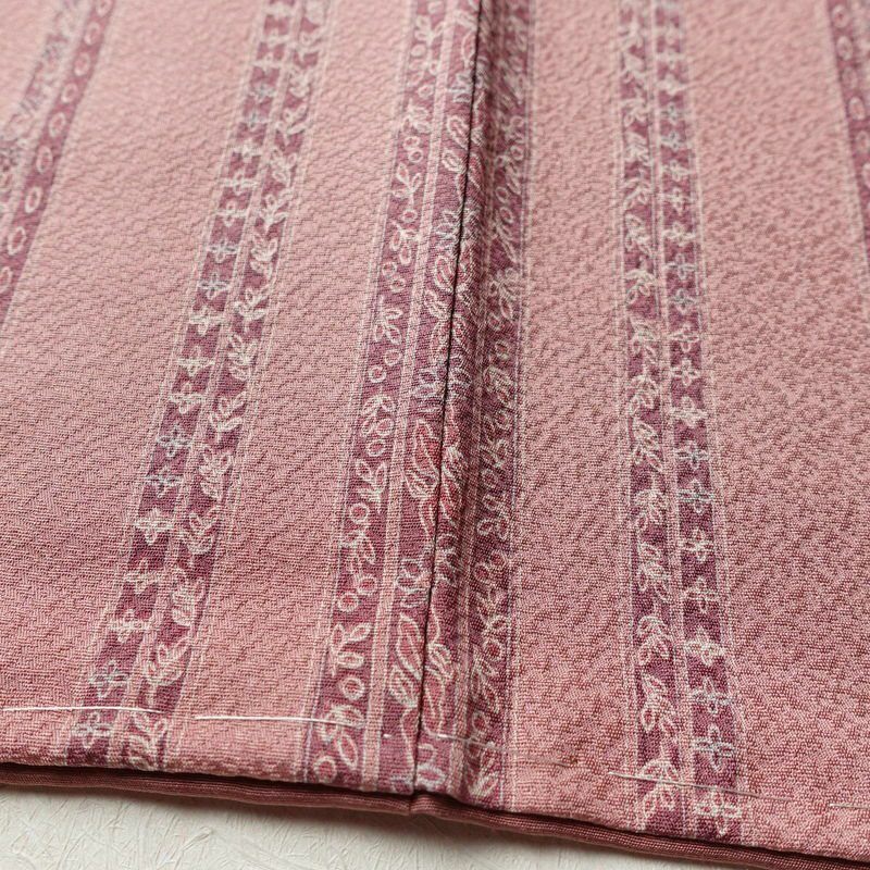 小紋 美品 縮緬 しつけ糸付き 正絹 縞柄・線柄 袷仕立て 身丈165cm 裄丈66.5cm ピンク_画像11