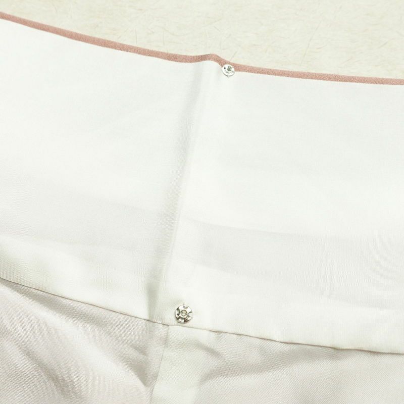 付け下げ 良品 一つ紋付き 正絹 風景柄 袷仕立て 身丈164.5cm 裄丈67.5cm 箔 一部しつけ糸付き 金彩 ピンク_画像20